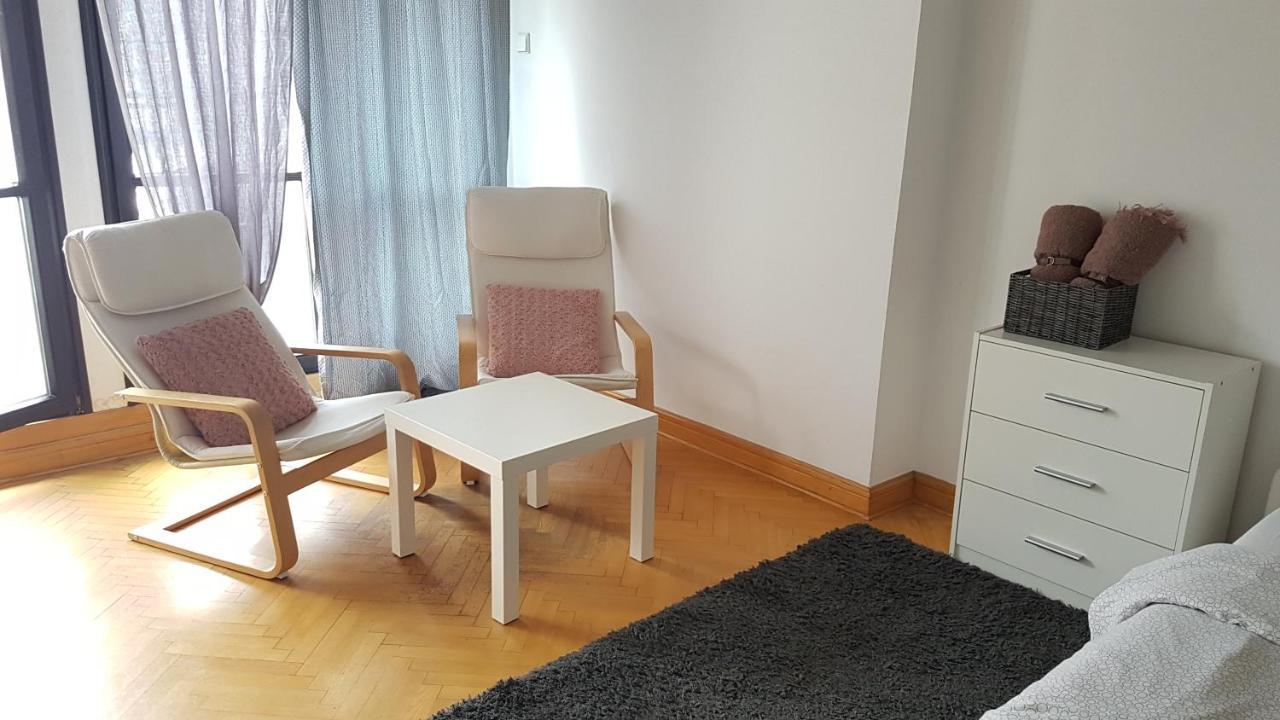 Green Wood Apartament Stara Ochota วอร์ซอ ภายนอก รูปภาพ