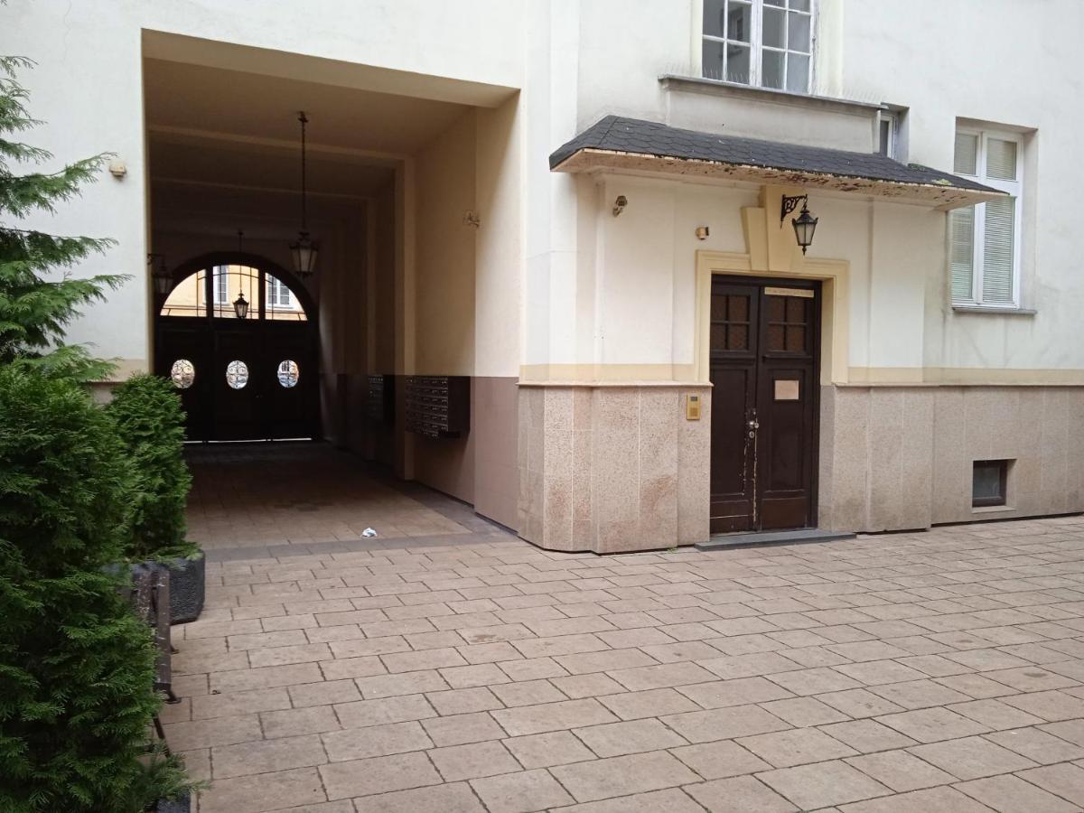 Green Wood Apartament Stara Ochota วอร์ซอ ภายนอก รูปภาพ