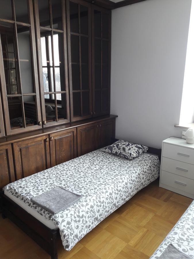 Green Wood Apartament Stara Ochota วอร์ซอ ภายนอก รูปภาพ