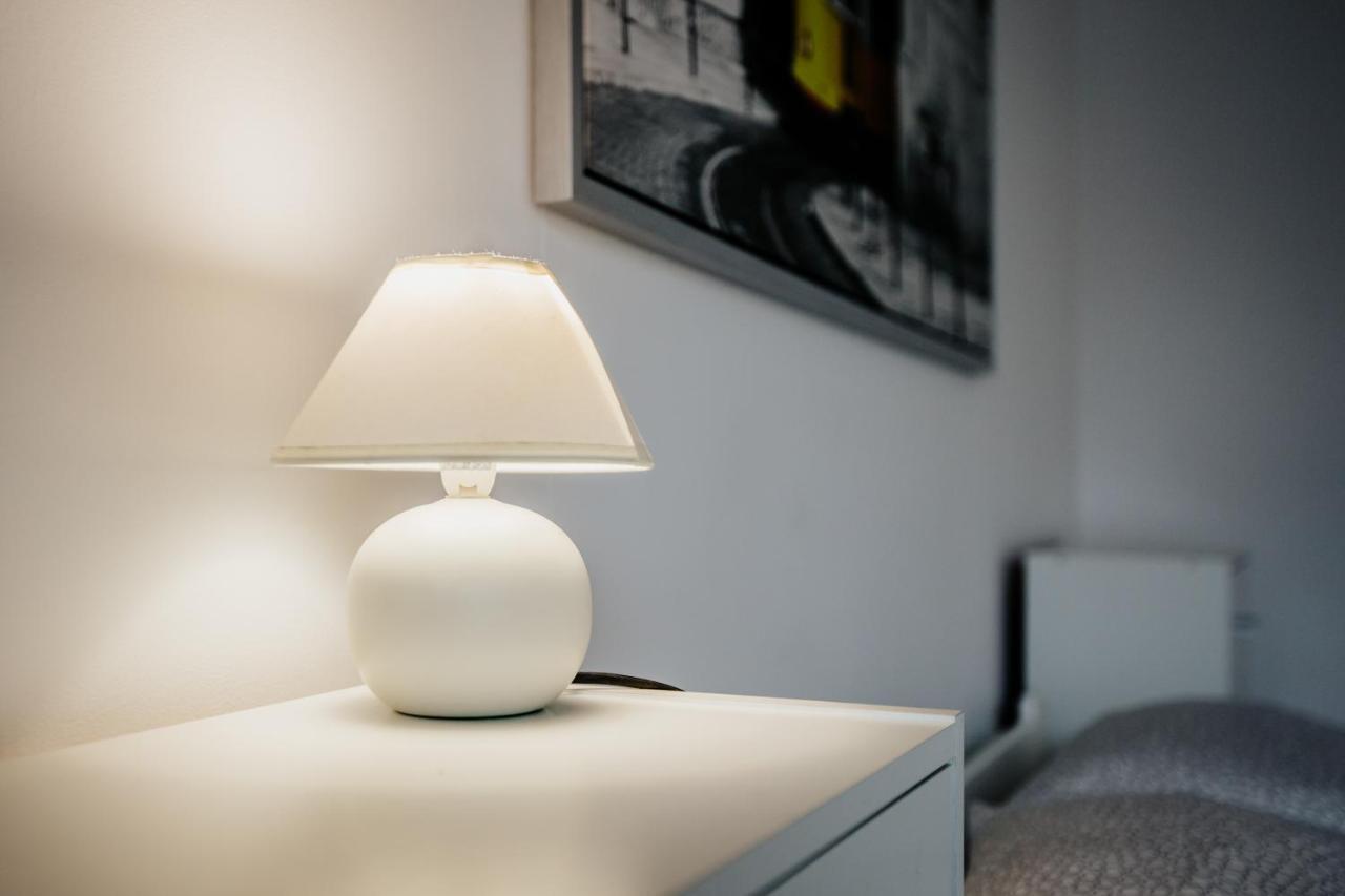 Green Wood Apartament Stara Ochota วอร์ซอ ภายนอก รูปภาพ